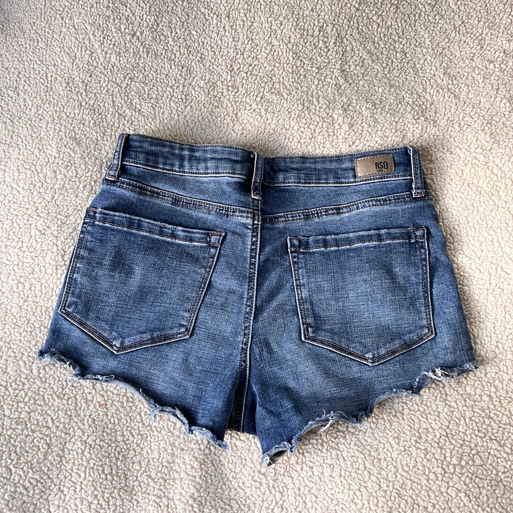 Tilly’s brand jeans